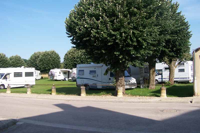 AIRE AMENAGEE CAMPING CAR DE CHAOURCE