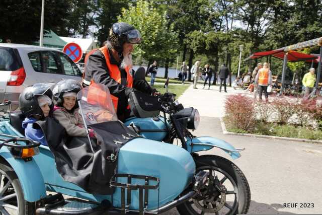 Rassemblement de sidecars