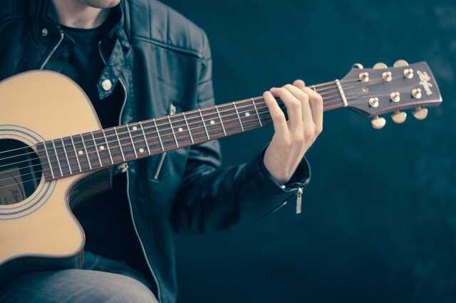 Concert à deux guitares avec Olivier CHASSAIN et John McCLELLAN à la Maison du Berger