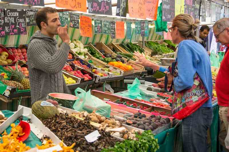 Marché hebdomadaire de producteurs locaux