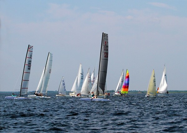 55 ème Grand Prix de l'Armistice catamarans (150) National F16 - organisé par le CVBCM