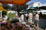 Petit marché traditionnel de Mézin