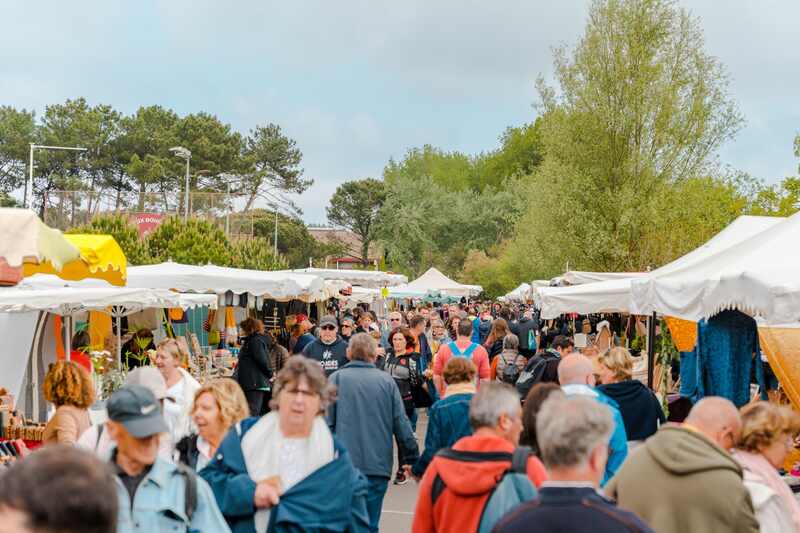 Marché traditionnel saisonnier