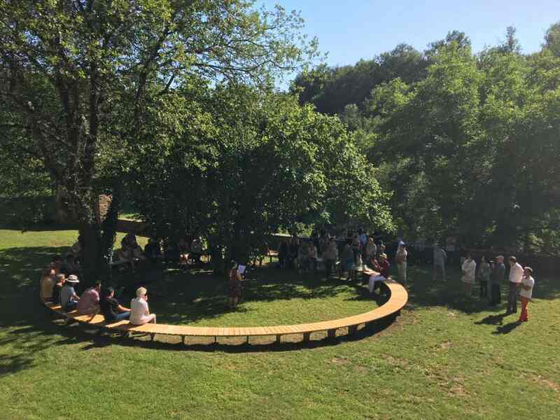 Lecture au jardin