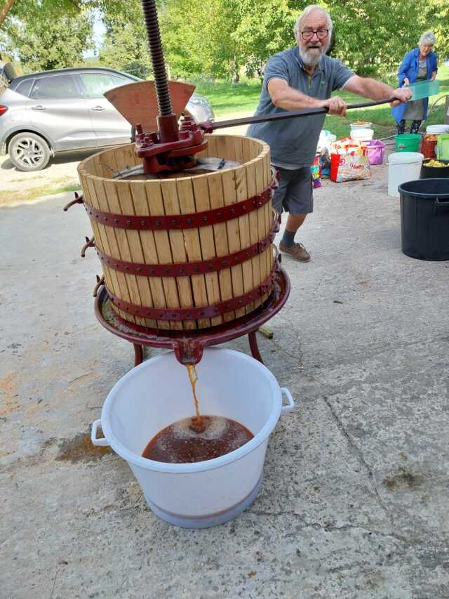 JEP : Vendanges Party à L'ancienne