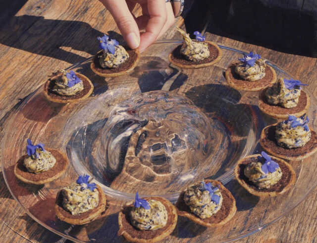 À la table d’hôte d’Aukera : expérience artistique culinaire