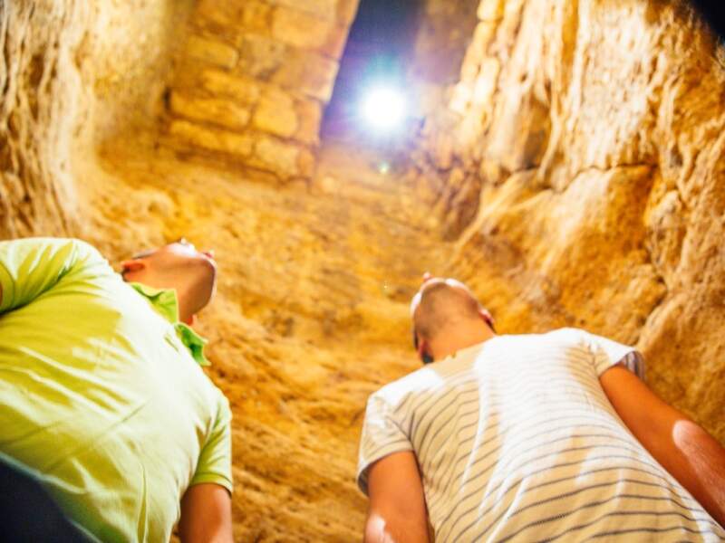 Visite de caves souterraines à Bazas