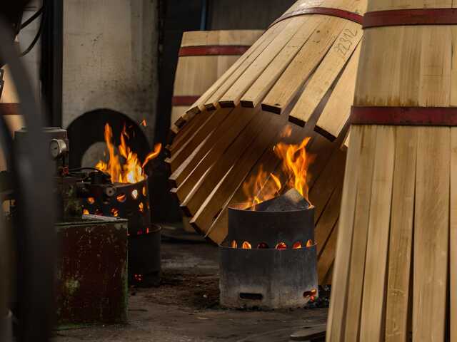 Ici, nos savoir-faire - Visite de la tonnellerie Demptos
