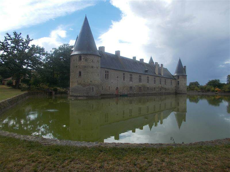 Visite libre des extérieurs du château de Maisontiers, dans le cadre des Journées Européennes du Patrimoine