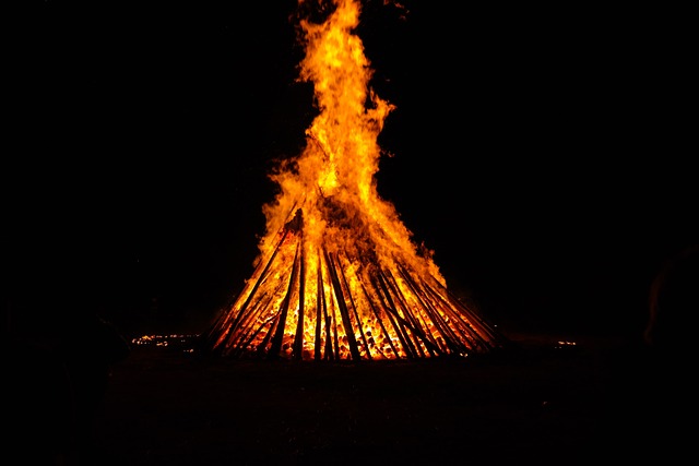 Feu de la Saint Jean et fête de la Musique à Eynesse