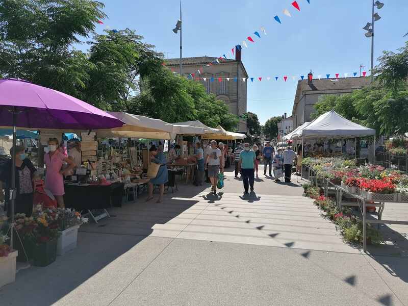 Marché traditionnel d'Aiguillon