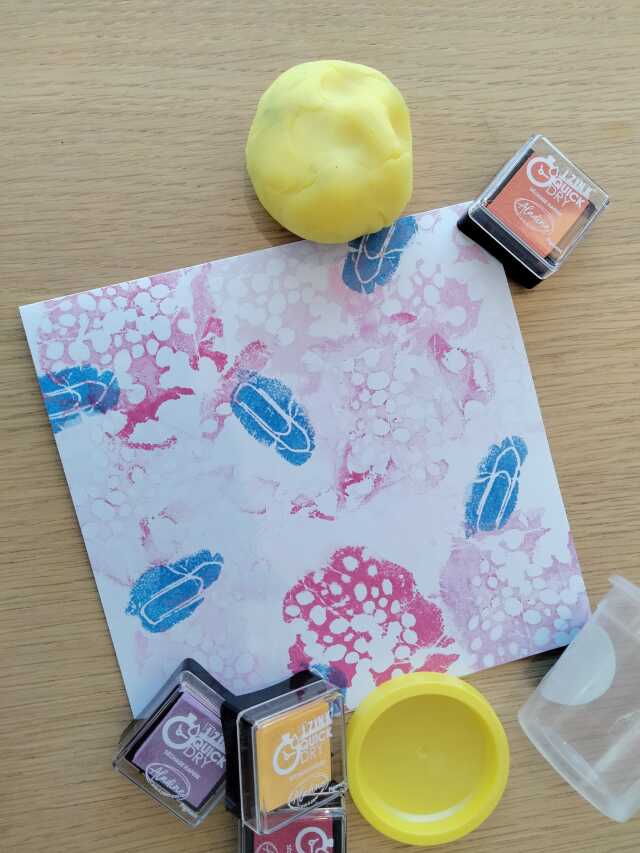 Atelier créatif - Carte à modeler