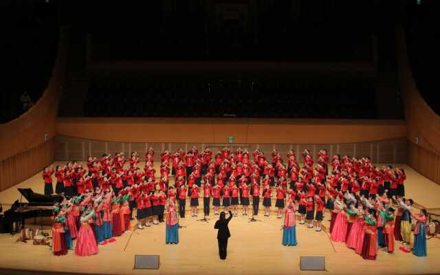 Dimanches en musique: le choeur professionnel de Tolosa invite World Vision Korea Children Choir