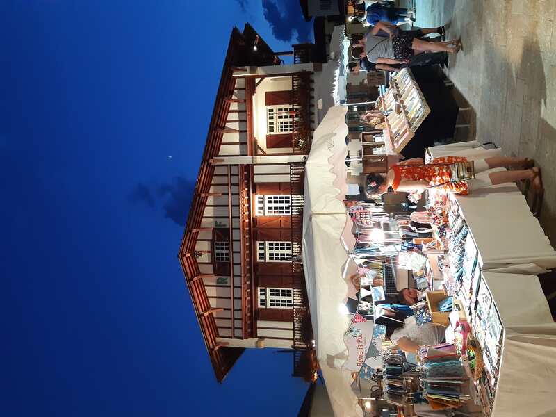 Marché nocturne