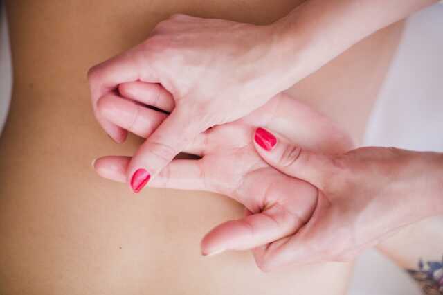 Atelier : massage de mains