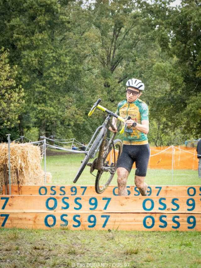 Cyclo-cross
