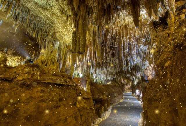 Instants de fées dans la Grotte de Domme