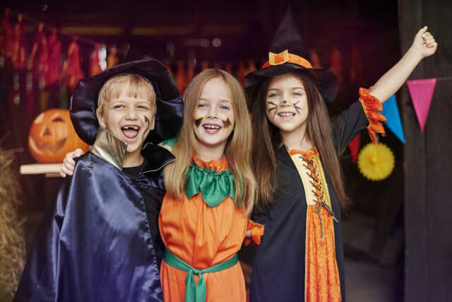 Défilé déguisé et boum des petits monstres et sorcières d'Halloween