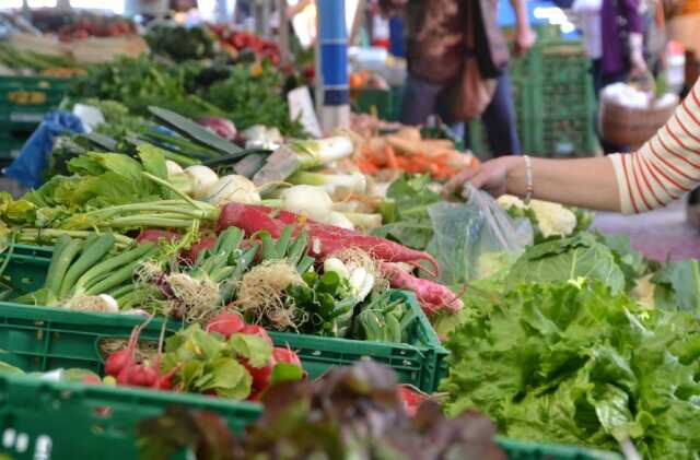 Marché traditionnel du dimanche