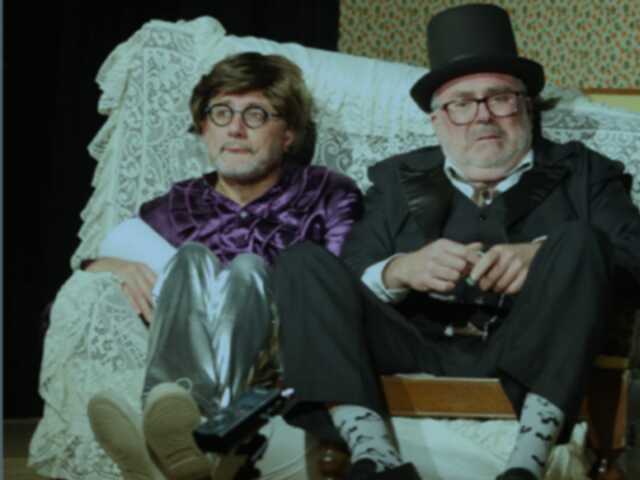 À QUELLE HEURE ON MENT ?