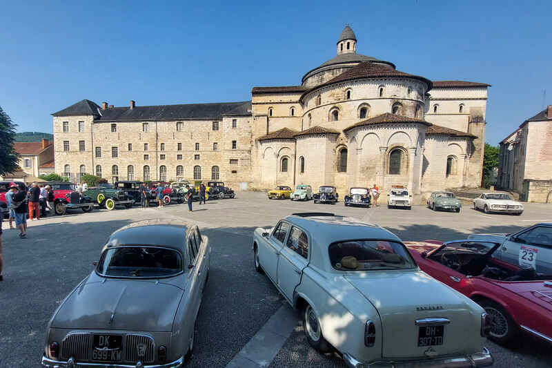 Rassemblement de véhicules anciens