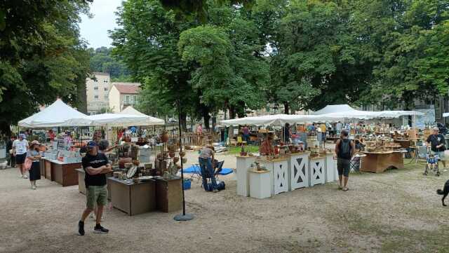 Marché des potiers à Figeac