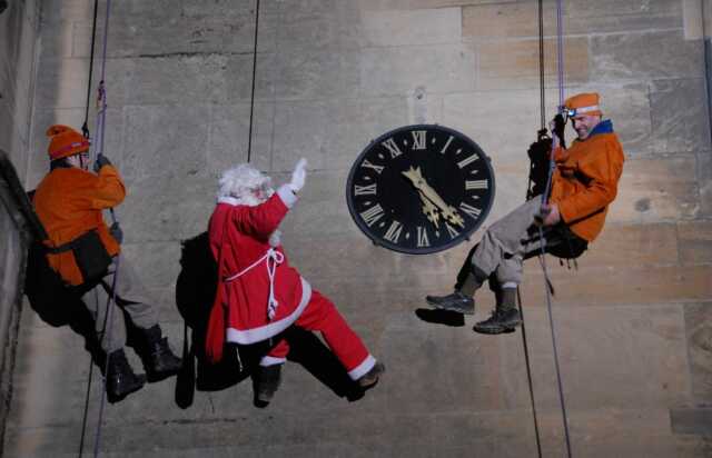 Le Père Noël escaladeur