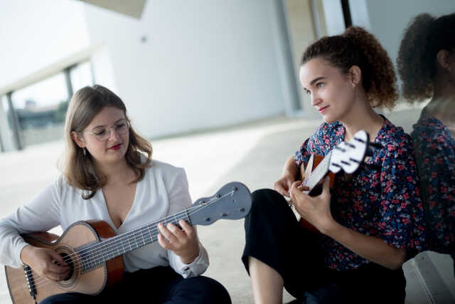 Le salon de musique : guitares romantiques