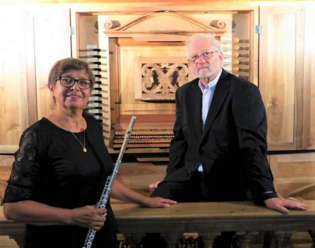 Concert de Noël : orgue et flûte accompagnés par la chorale les Pinsons du  Vignoble