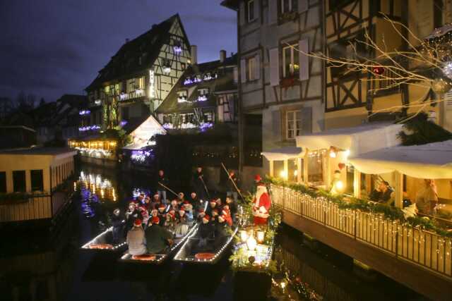 Les enfants chantent Noël sur les barques - Ecole de musique de la vallée de Kaysersberg