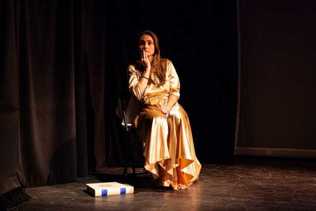Théâtre - La folle et inconvenante histoire des femmes