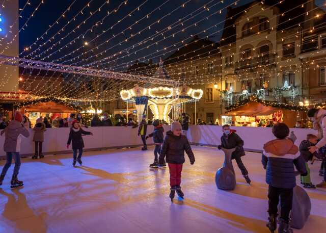 Noël Bleu 2024 - Patinoire écologique et manège