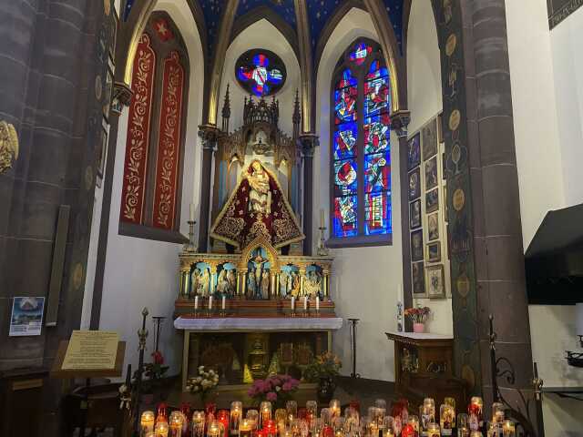 Veillée de Noël avec la chorale suivie de la messe de minuit