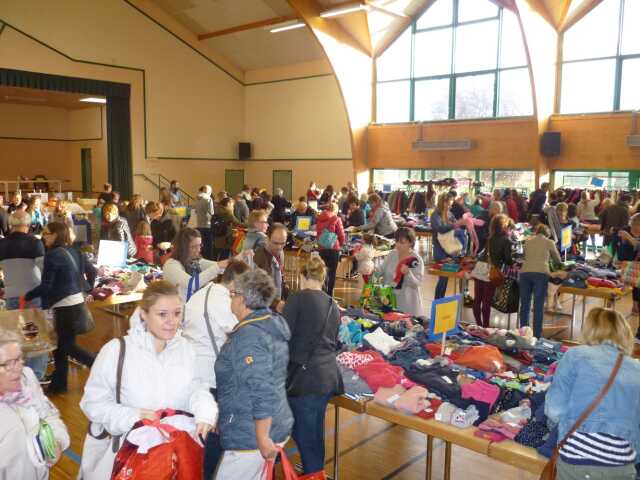 Bourse aux vêtements enfants et matériel de puériculture automne/hiver