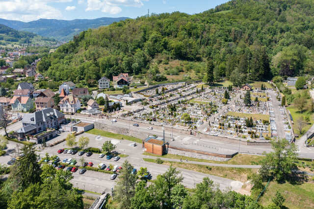 A la découverte du cimetière civil et militaire