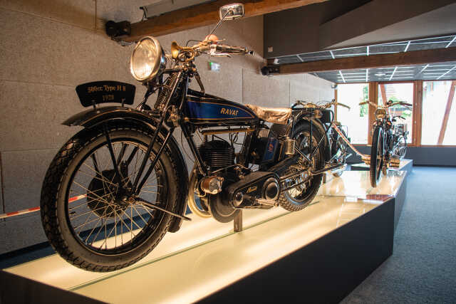 Exposition : Du cycle au cyclomoteur