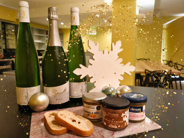 Alliances festives : 3 accords vins et toasts pour sublimer vos fêtes de Noël