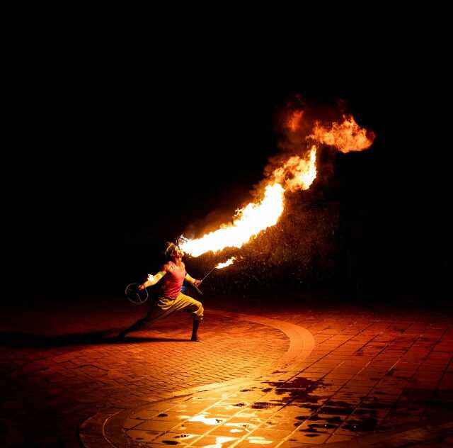 Spectacle de cracheurs de feu