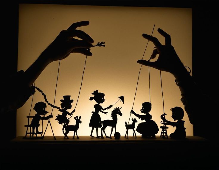 La cour des atrs : théâtre d'ombres