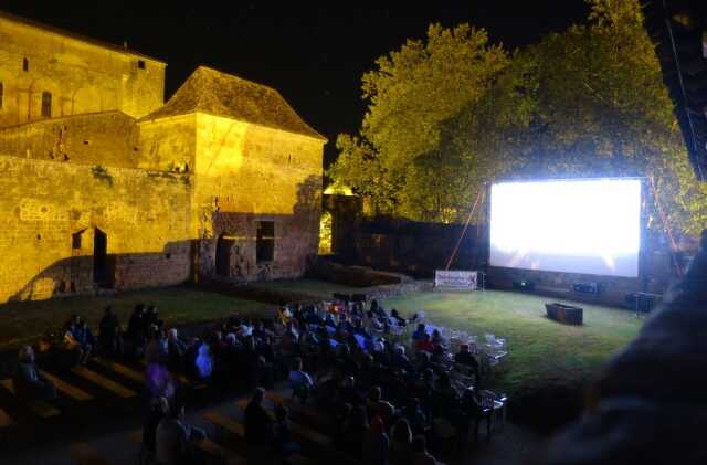 Cinéma de plein air | Notre tout petit petit mariage