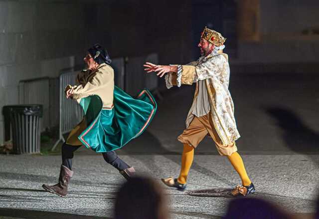 Festival les théâtrales : Un roi nu