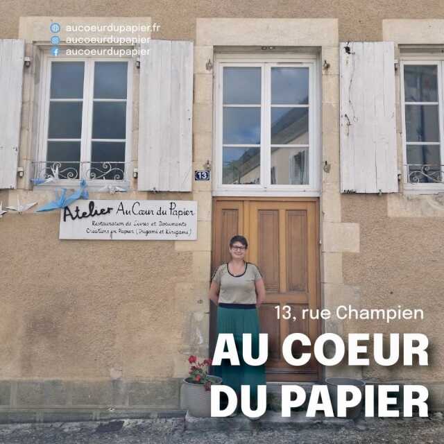 Ici, nos savoir-faire - Visite de l'atelier Au Coeur du Papier
Découvrez la restauration de papier et de livres