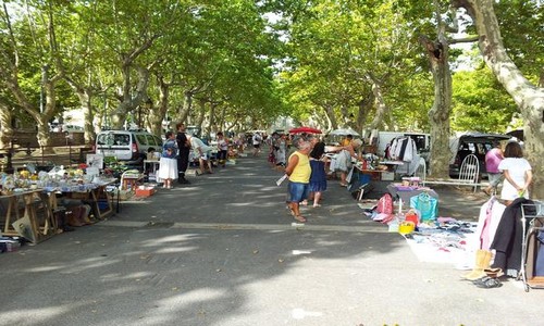 VIDE GRENIER