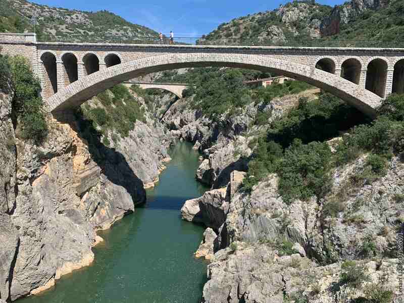 ECHAPPÉE BELLE À TRAVERS LES GORGES DE L'HÉRAULT