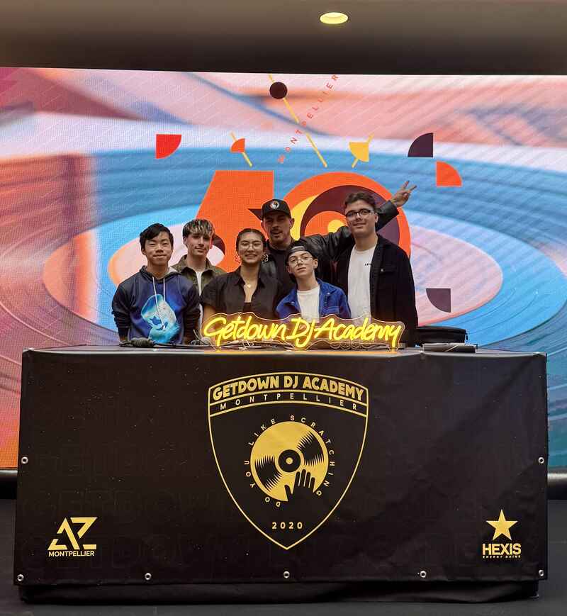 ANIMATION AVEC LES ÉLÈVES DE LA GETDOWN DJ ACADEMY