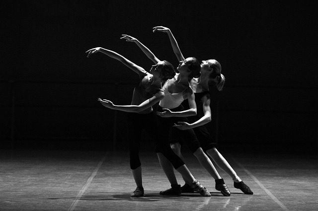 ALORS ON DANSE ?! ATELIER MENSUEL DE DANSE CRÉATIVE