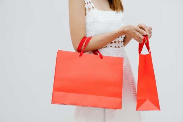 JOURNÉE SHOPPING AU PERTHUS AVEC GINHOUX -  DÉPART GIGNAC