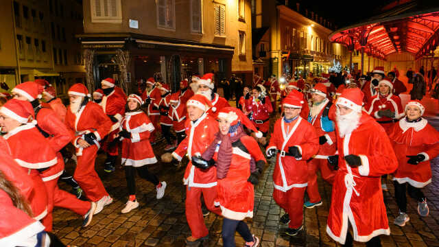 Noël à Chartres : Footing des pères Noël