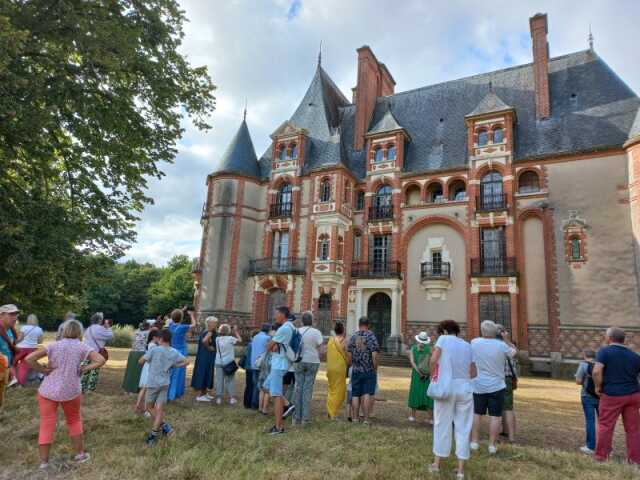 Patrimoine à savourer dans le parc du château du Mortier à Monnaie