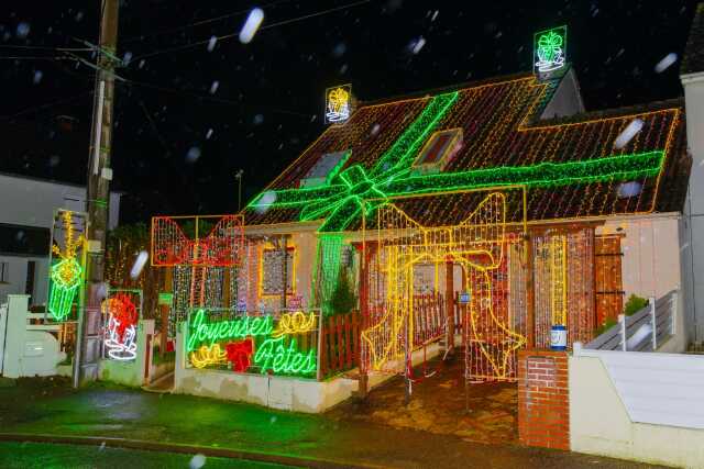 Maison illuminée de Saint-Ay